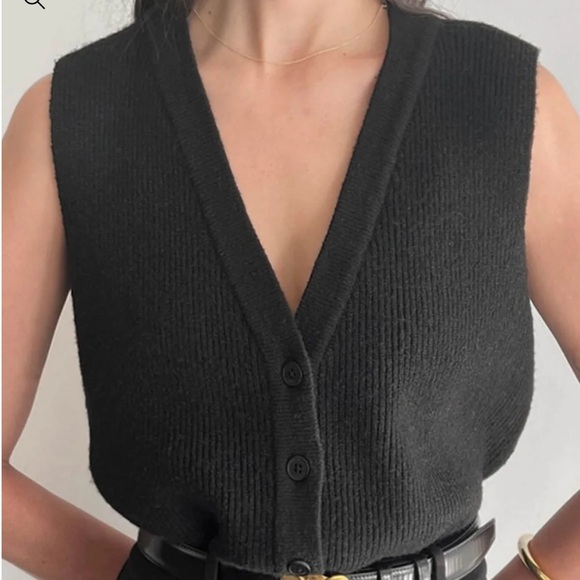 OAK + FORT Jackets & Blazers - NWT Oak + Fort Button Down Vest Cardigan Black S